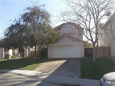 3rd image of 10 Pitcairn Ct