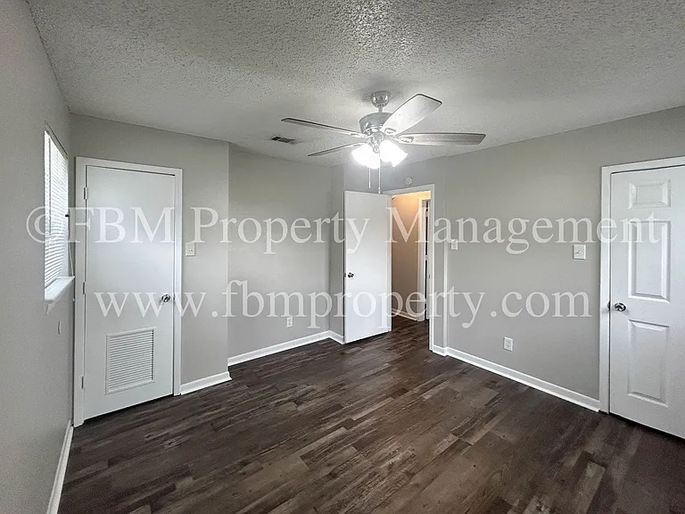 604 Walter Stephenson Rd #B — Photo 23