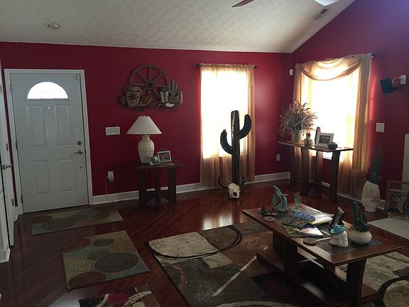 3rd image of 6966 Salon Cir