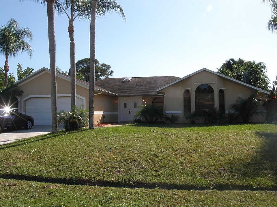 1st image of 638 SE Polynesian Avenue