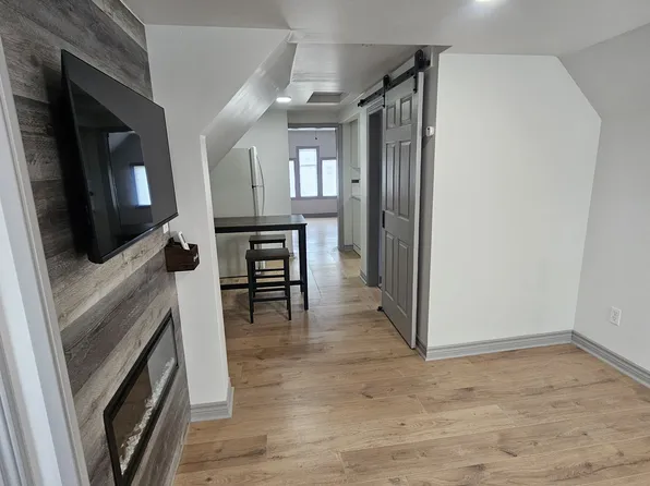 36 Myrtle Ave #3, Hamilton, ON L8M 2E9