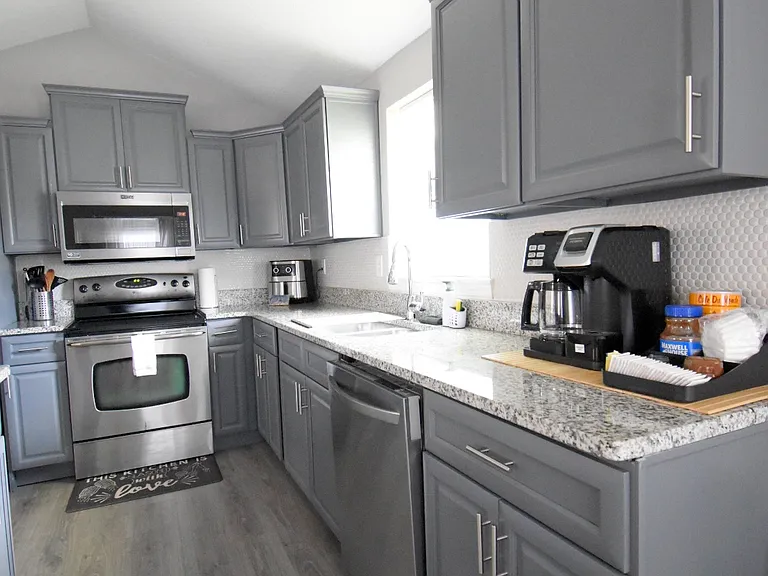 221 Cypress St — Photo 4