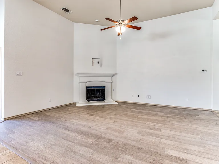 6612 Friendsway Dr — Photo 4