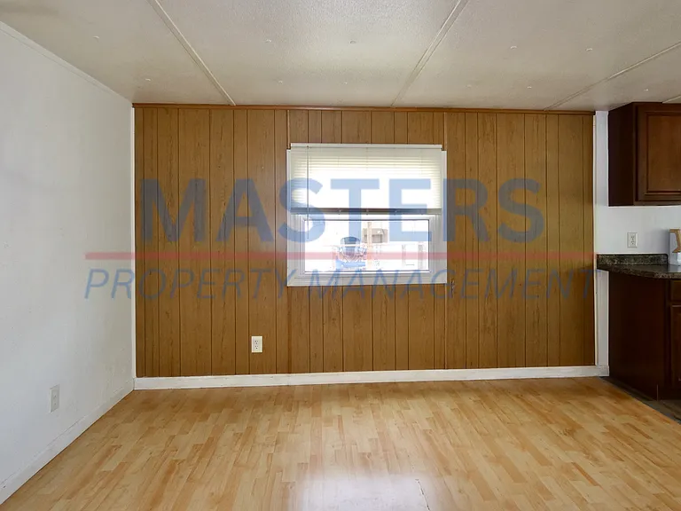 10635 Ford Rd — Photo 20
