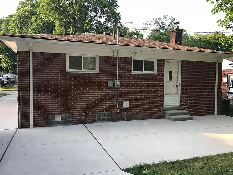 723 Butternut Ave — Photo 6