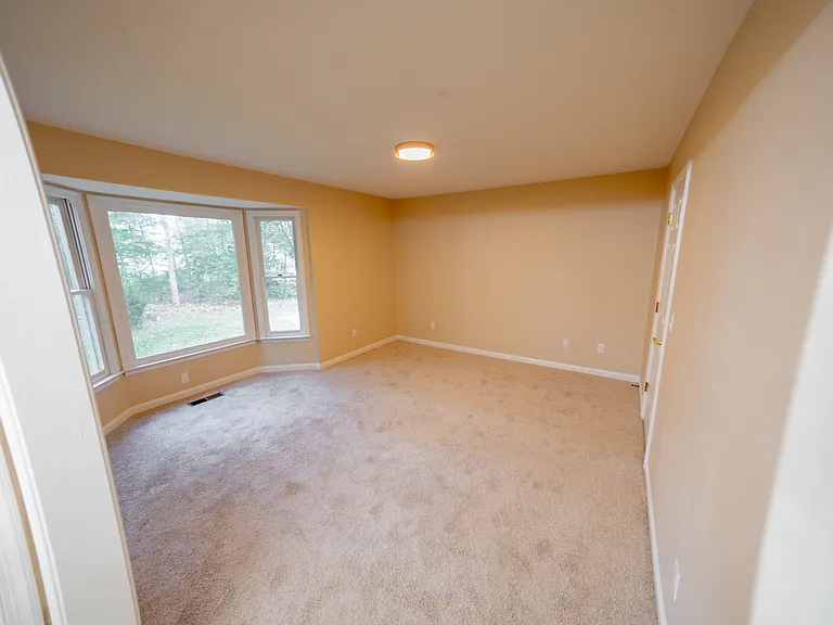 800 Stephanie Pl — Photo 7