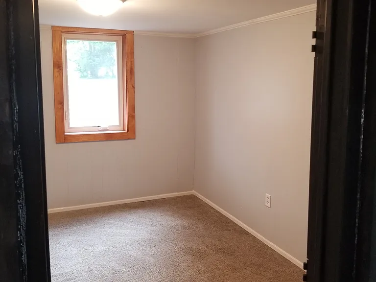 708 Valley View Rd #B — Photo 2