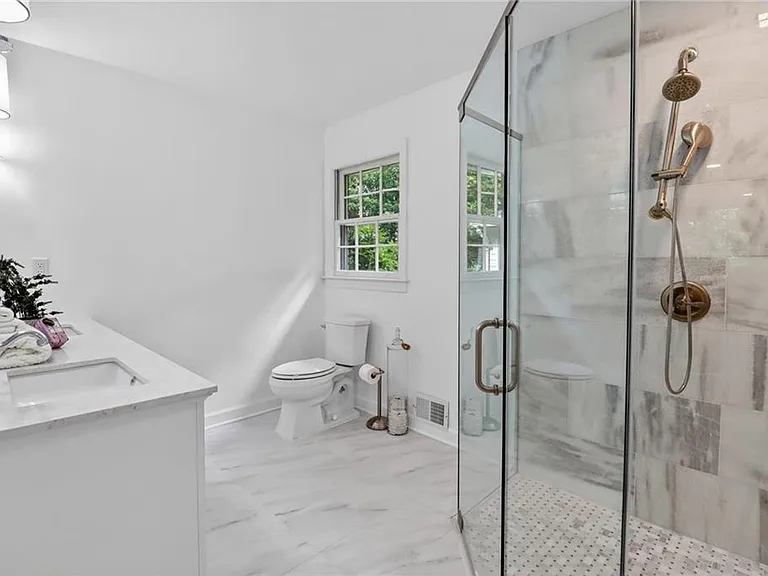 295 Glen Lake Dr — Photo 30