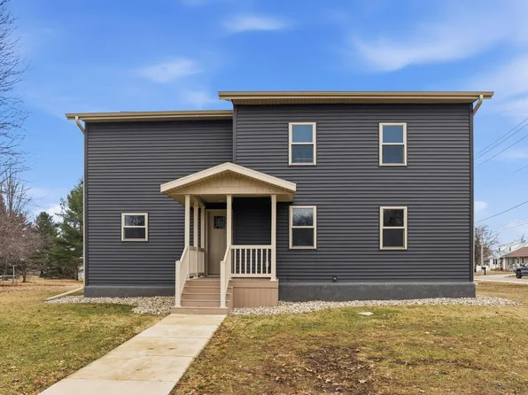 103 E Logan St, New Hampton, IA 50659