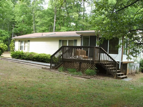 6327 Westpoint Stevens Rd, Drakes Branch, VA 23937