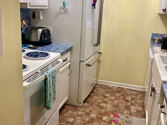 2nd image of 1259 THE GROVE Road