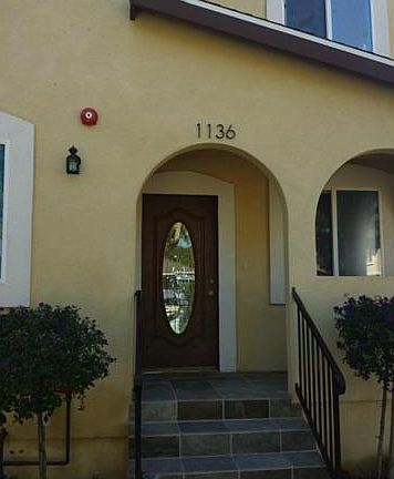 4th image of 1136 E 89th St