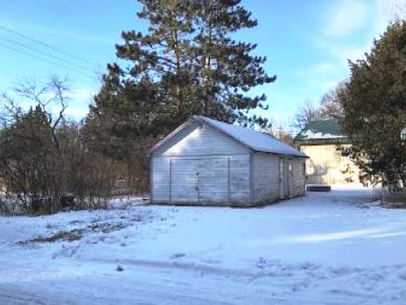 2nd image of 304 N Otter Ave