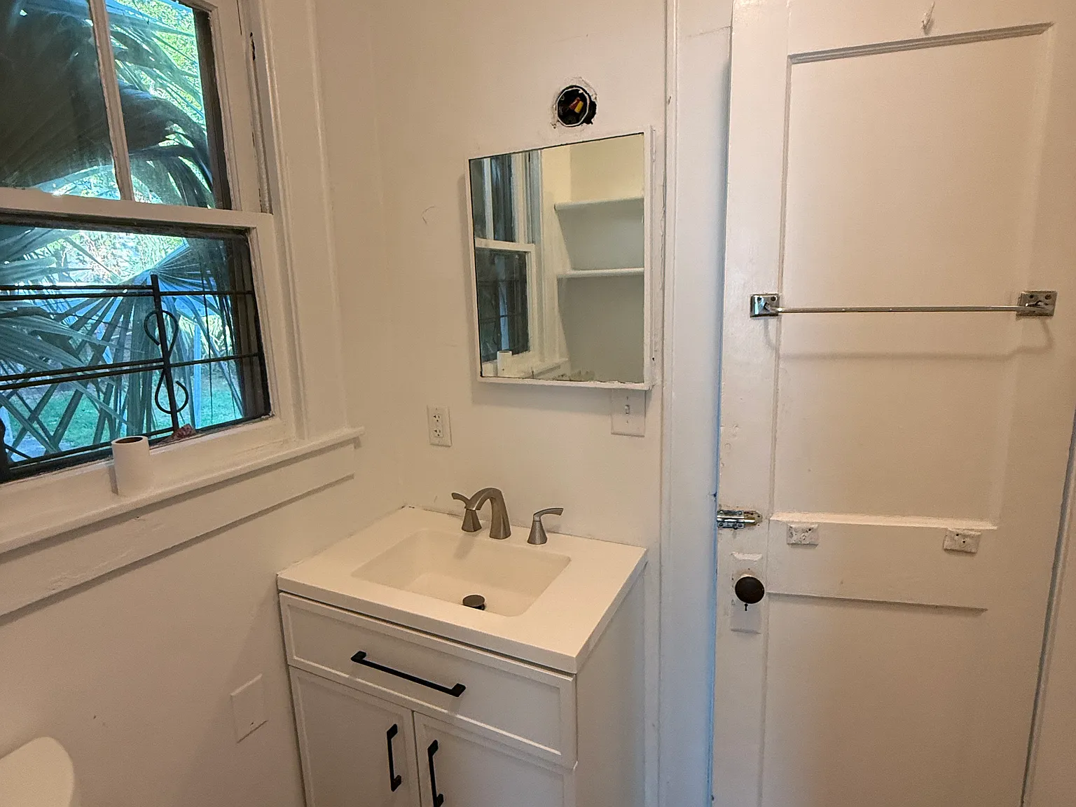 3 bed, 1205 sqft, $3,500 — Photo 4