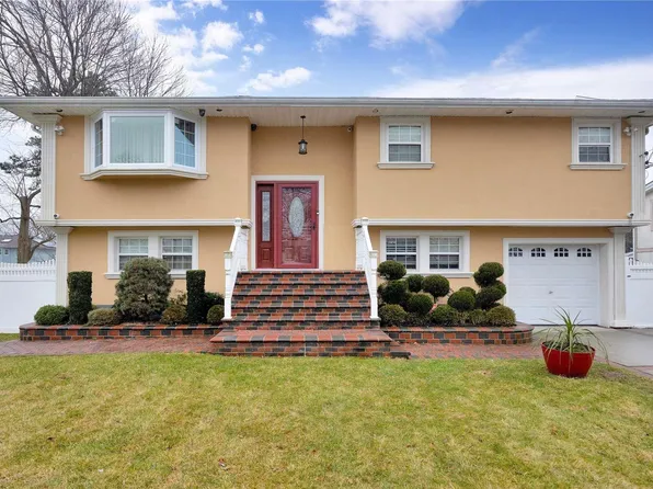 38 Nathalie Avenue, Amityville, NY 11701