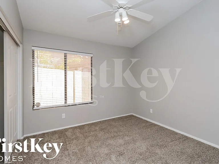 306 E Vaughn Ave — Photo 11