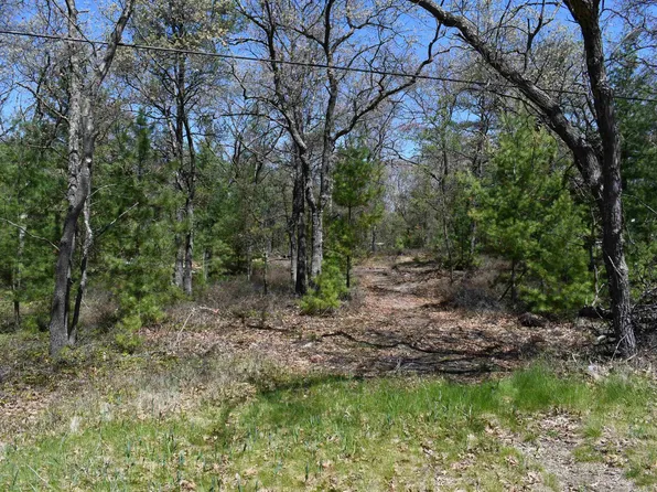 1815 N Us Highway 23, East Tawas, MI 48730