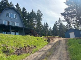 199 Pinto Dr, Oakland, OR 97462