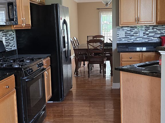 Kitchen from breakfast area