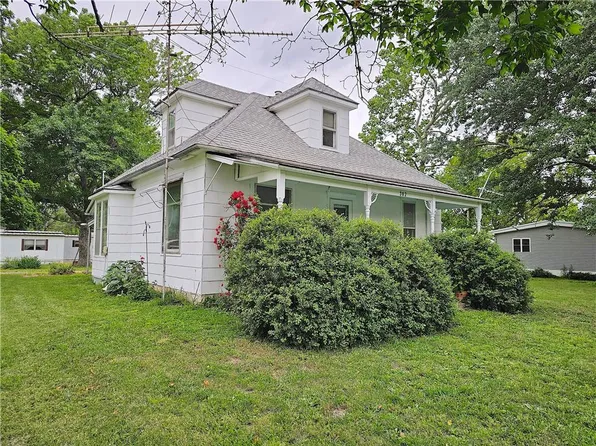 302 N Cleveland St, Richmond, KS 66080
