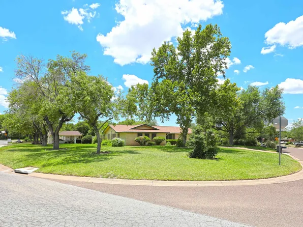 115 Candlewood Rd, Laredo, TX 78045