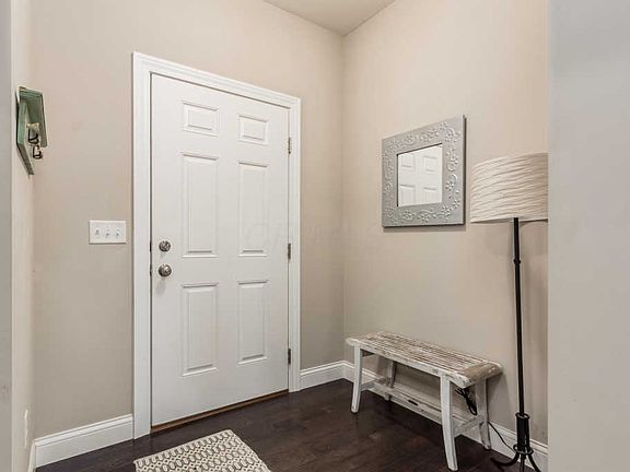 3rd image of 7171 Beachwood Way