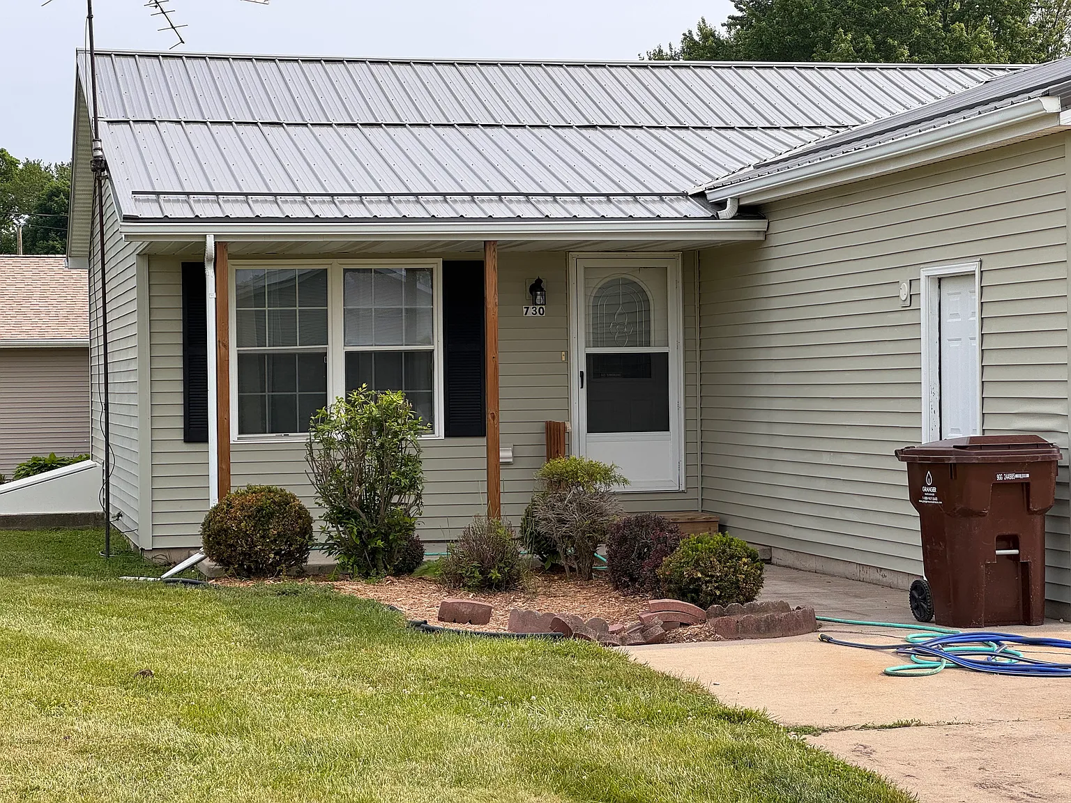 730 Elm St — Photo 3