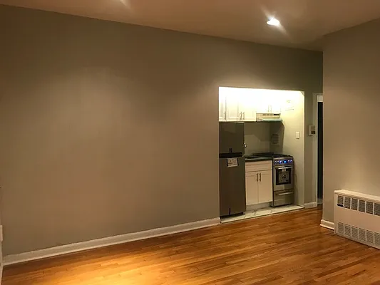 Rented by Salon Realty Corp | media 17