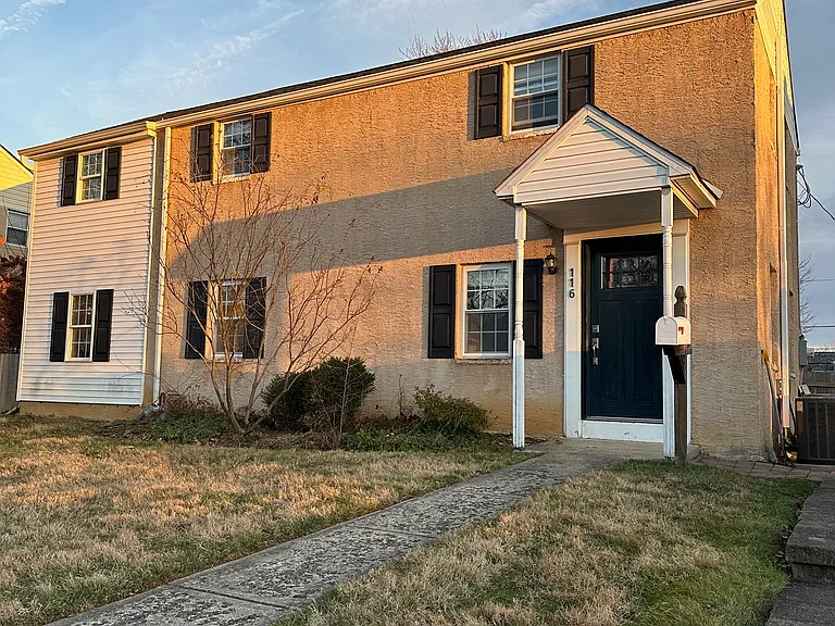 116 Redford Rd — Photo 1