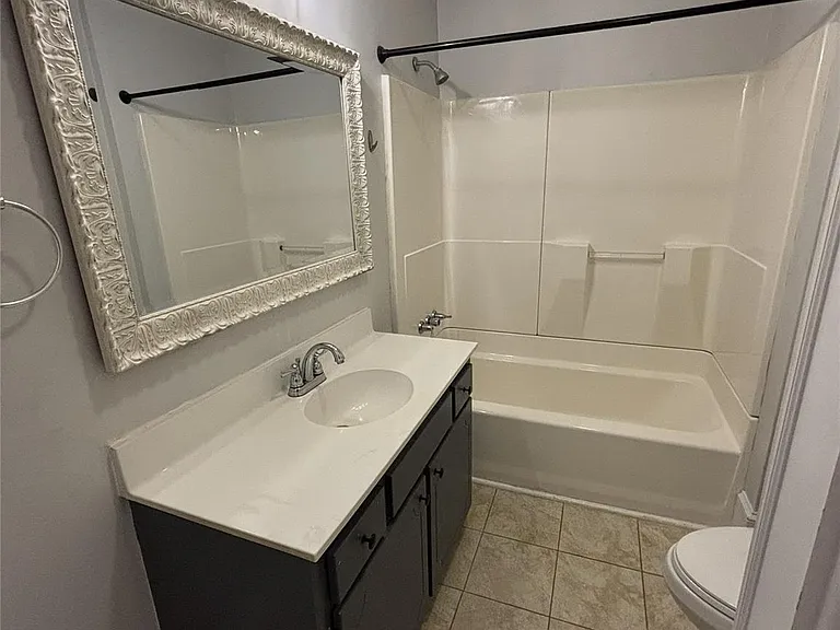 629 N Cedar St — Photo 12