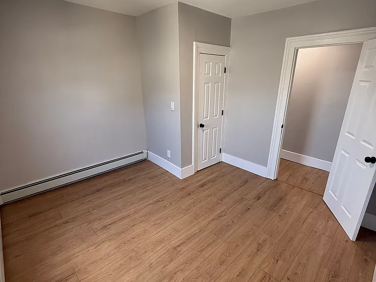 324 Congress Ave #3 — Photo 7