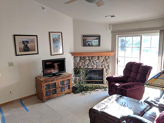 5th image of 160 W Aspen Ct Unit 1