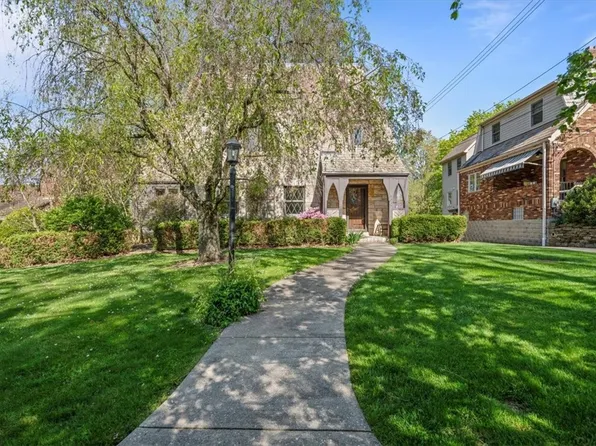 130 Longuevue Dr, Pittsburgh, PA 15228
