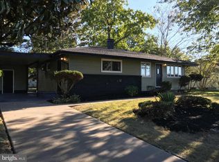 6 Lambeth Rd, Burlington, NJ 08016