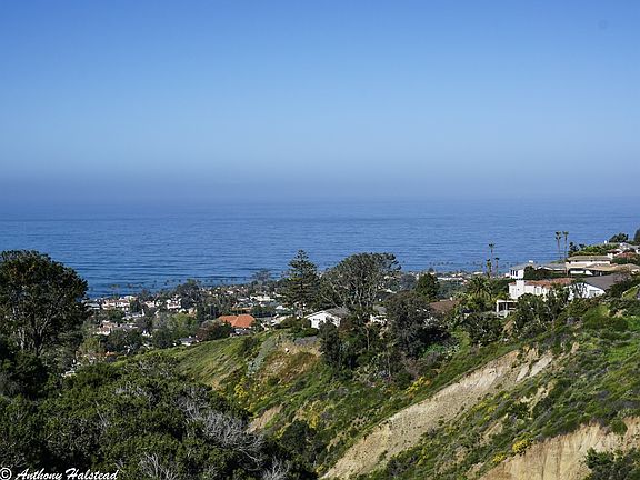2nd image of 6026 Avenida Chamnez