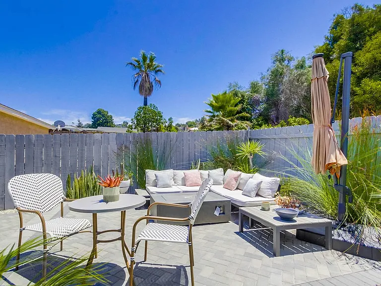 7832 Cinnabar Dr — Photo 24
