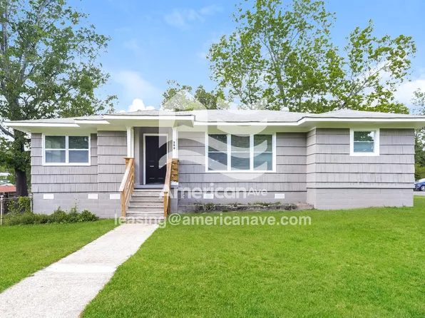 300 Swann Dr, Midfield, AL 35228