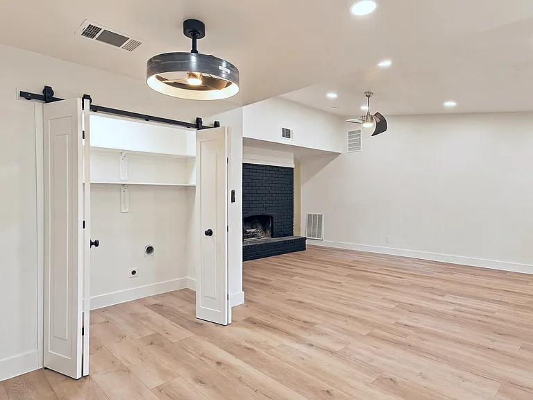 2733 Teakwood Dr — Photo 12