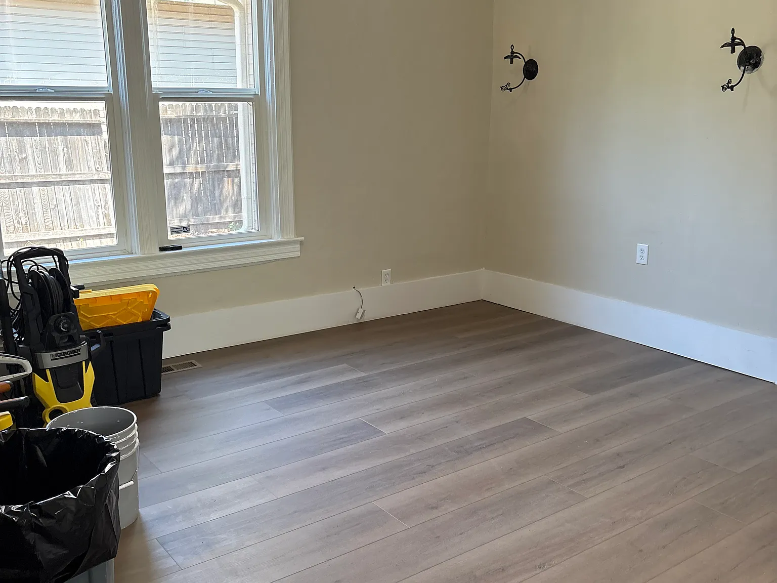 2 bed, 1200 sqft, $2,400 — Photo 4