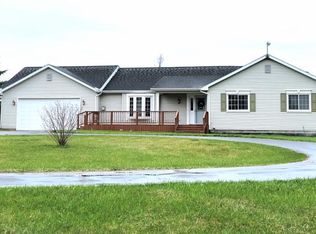 235 E Aitken Rd, Peck, MI 48466