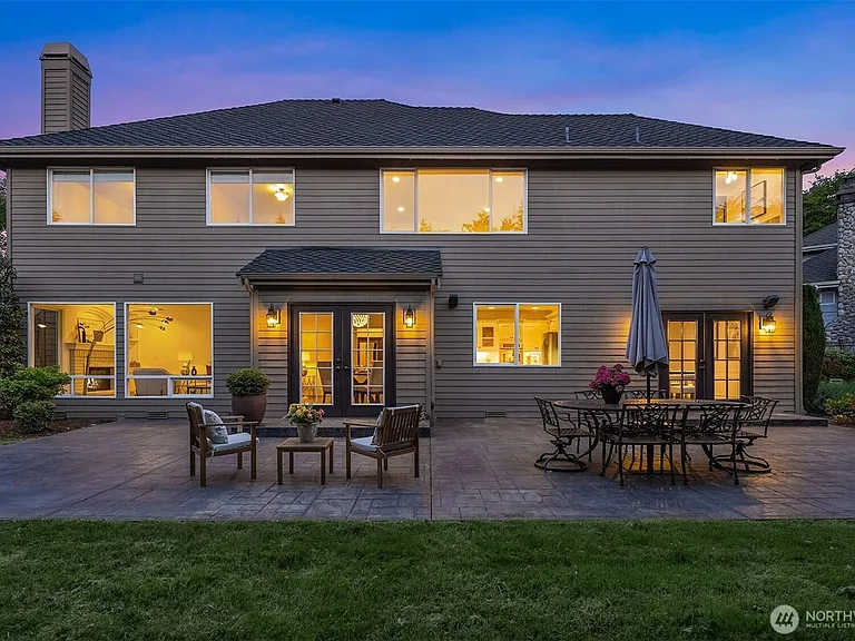 2215 271st Ct SE — Photo 33