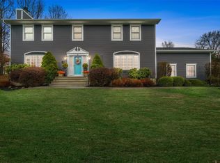 2 Laura Dr, Chester, NY 10918