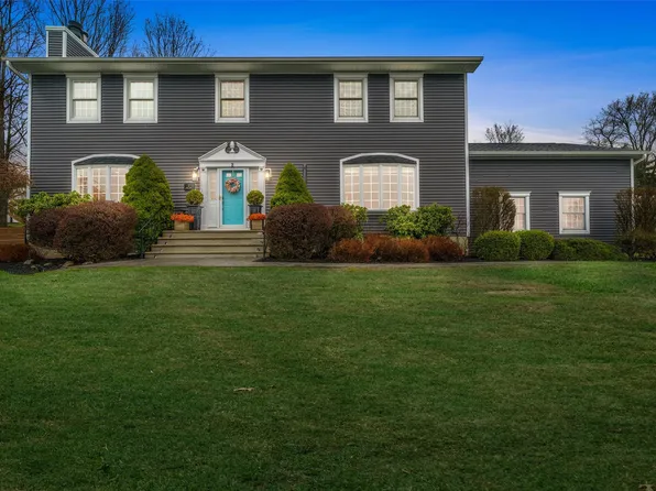 2 Laura Drive, Chester, NY 10918