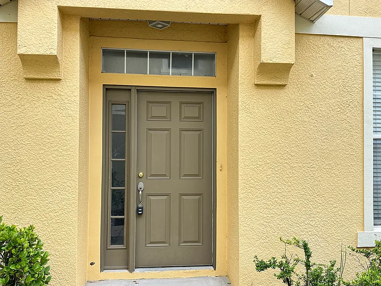 6768 Breezy Palm Dr — Photo 4