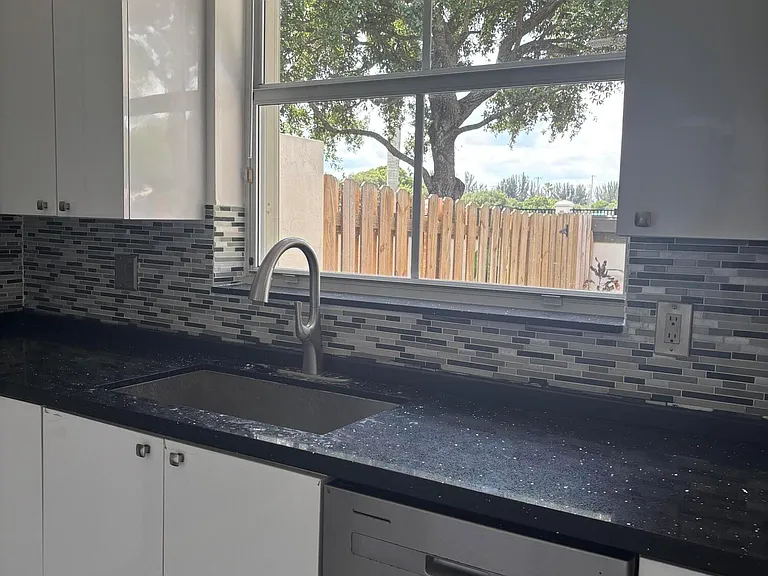 254 Riverwalk Cir #254 — Photo 6