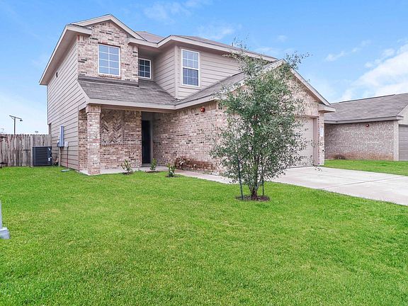 3rd image of 2069 Oakwood Forest Dr