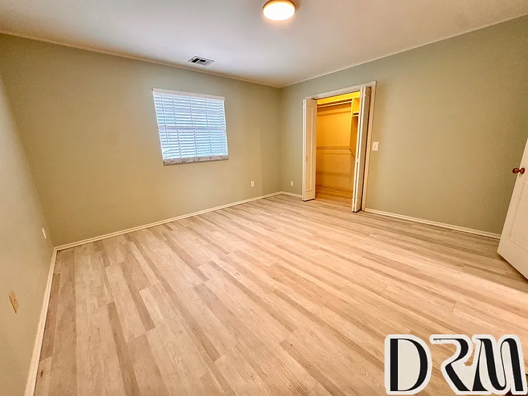 5909 N Ross Ave — Photo 22