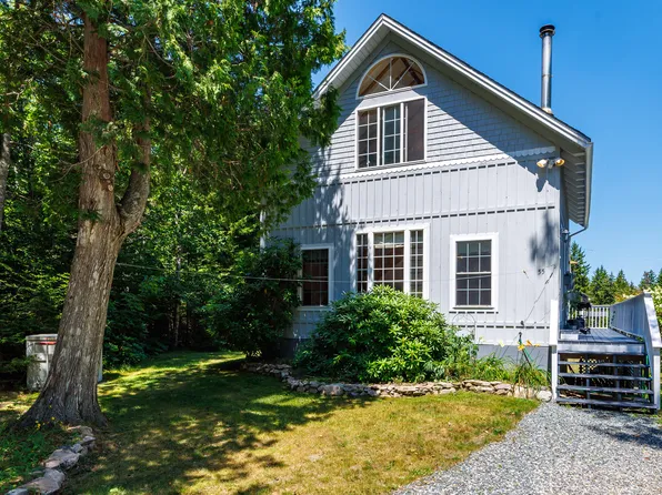 55 Bayview Drive, Tremont, ME 04612