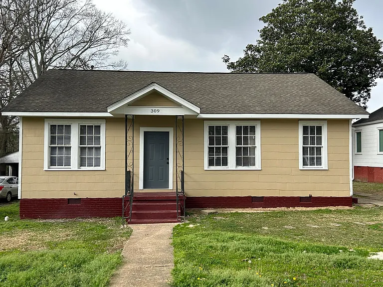 309 Fredrica Ave — Photo 1