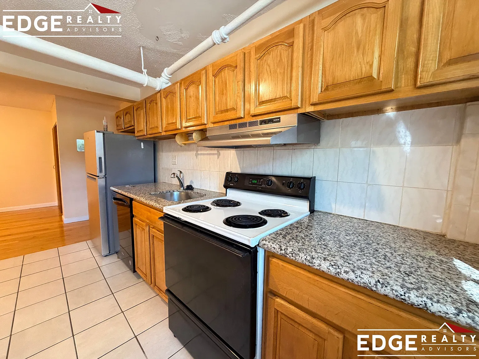 1 bed, 1.0 bath, $1,800 — Photo 2